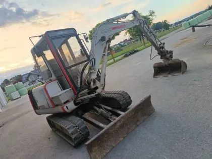 Takeuchi TB035