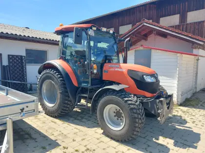 Kubota M4062