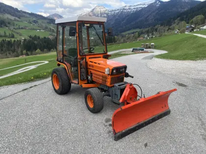 Kubota B 7200 HST Baumaschine
