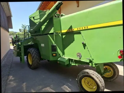 John Deere Mähdrescher 942