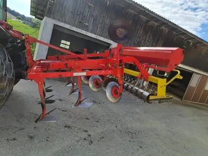 Grubber Pöttinger Synkro 2600
