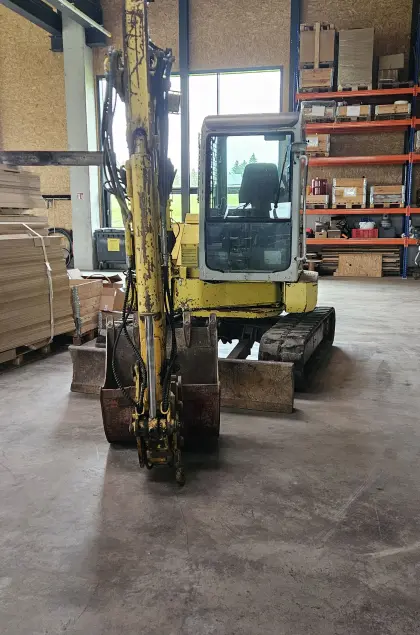 Bagger Takeuchi TB153 FR