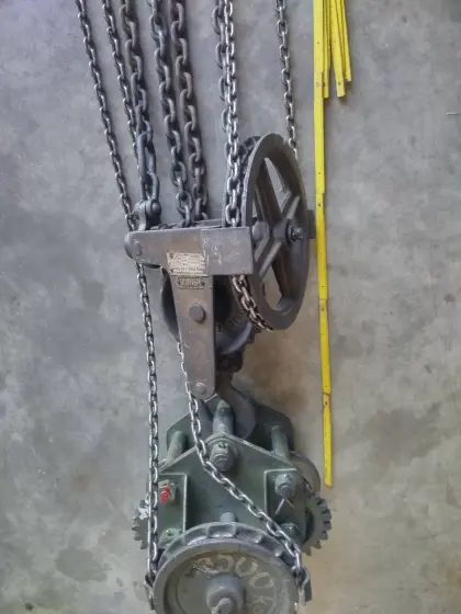 Laufkatze und Kettenzug 1.500 kg 4,5 m
