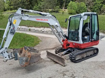 Takeuchi TB 235