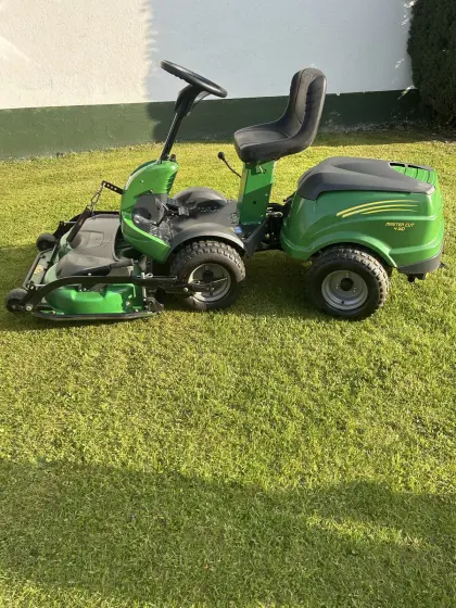 Okey 4x4 Rasenmähertraktor