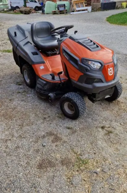 Husqvarna TC238T Rasenmäher-Traktor