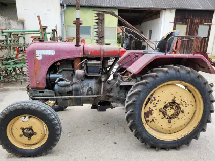 Steyr-Diesel-Traktor Typ 84e
