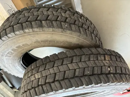 LKW-Reifen Semperit 295/30 R 22,5