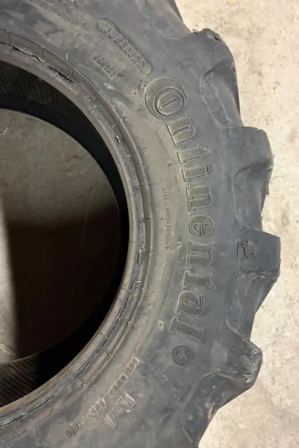 Continental 325/70 R18 AC70G