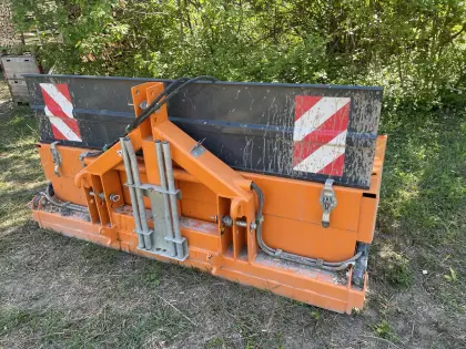 Kippmulde mit Sonderausstattung