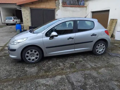 Peugeot 207 Junior 1.4 8V 5T