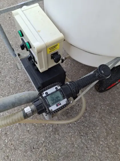 Milchtaxi mit Rührwerk