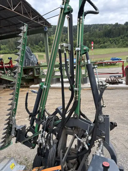 Leitschienen, Zaun, Mulcher, Sträucher-Heckenschneider