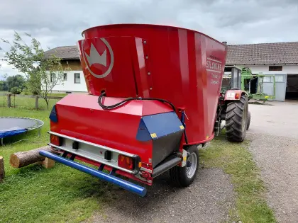 Futtermischwagen Siloking TrailedLine Compact 8