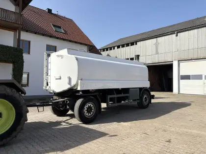 Güllezubringer, Zubringer, Güllefass, Tankanhänger