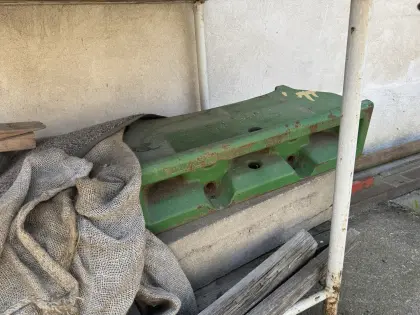 70 kg John Deere Frontgewichteträger