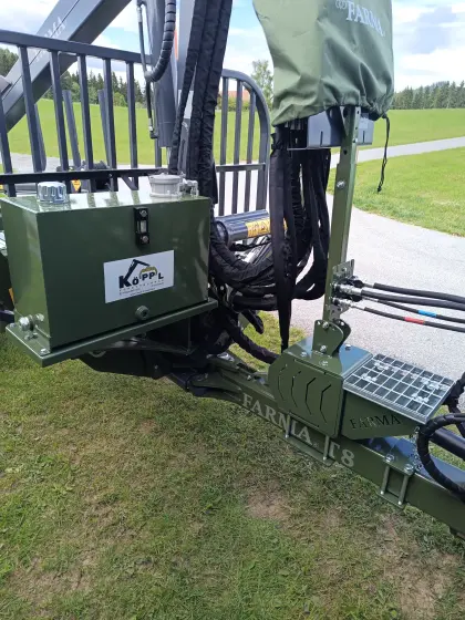 Farma T8 4WD