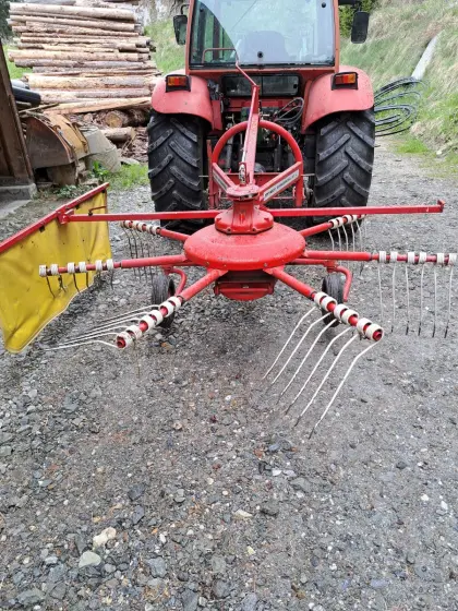 Pöttinger Schwader 272 U