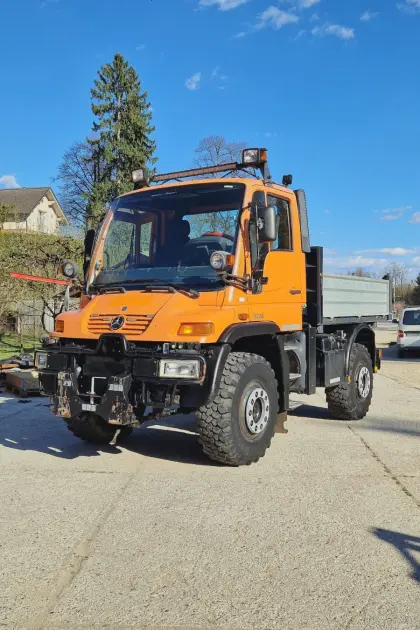 Mercedes-Benz UNIMOG U400