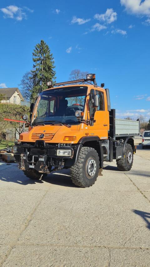 Mercedes-Benz UNIMOG U400