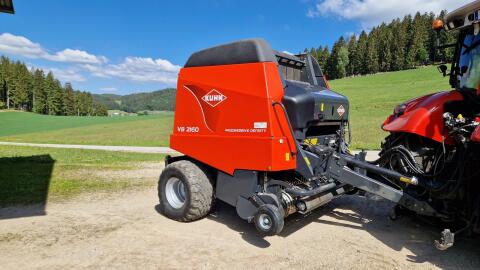 Kuhn Rundballenpresse VB 2160