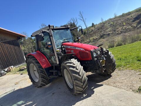 Massey Ferguson 5445 Dyna-4