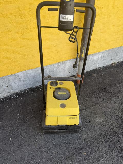 Kärcher Bodenreinigungsmaschine BR 400