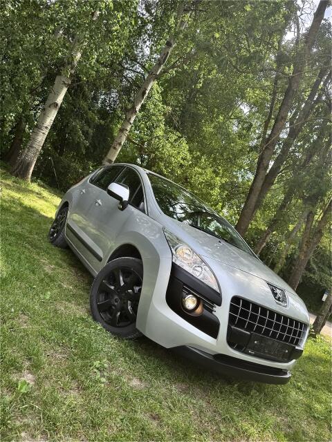 Peugeot 3008 1.6 Benziner mit Pickerl