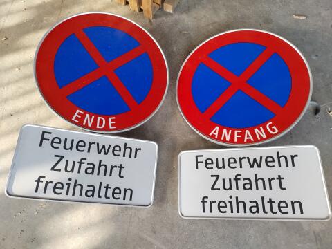 Halten und Parken verboten