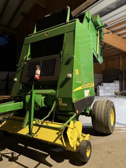 John Deere 592 Maxicut Rundballenpresse