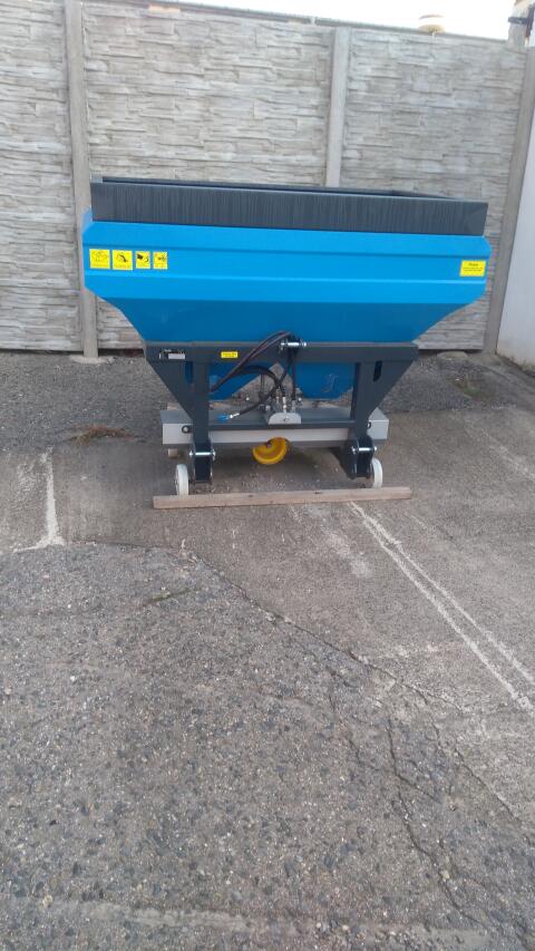 Schleuderstreuer, BUFER, 1.500 l