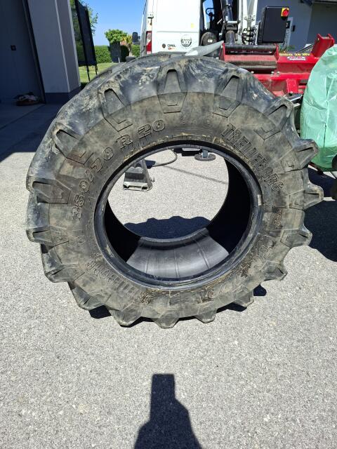 Reifen Trelleborg 360/70/R20