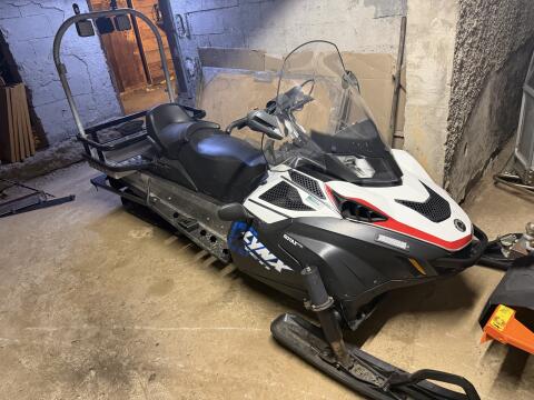 Can-Am Ski-Doo Lynx 69 Yeti 900 ACE Schneemobil