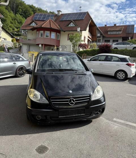 Schlachte mercedes A180 cdi teile