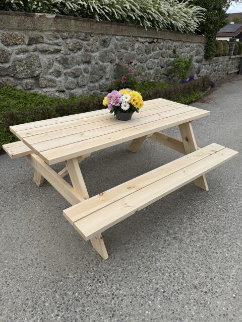 Picknicktisch stabil (NEU)
