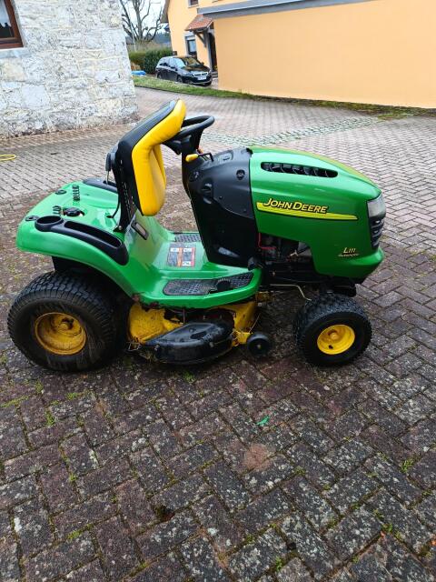 John Deere 111L