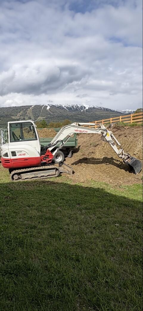 Takeuchi TB 240
