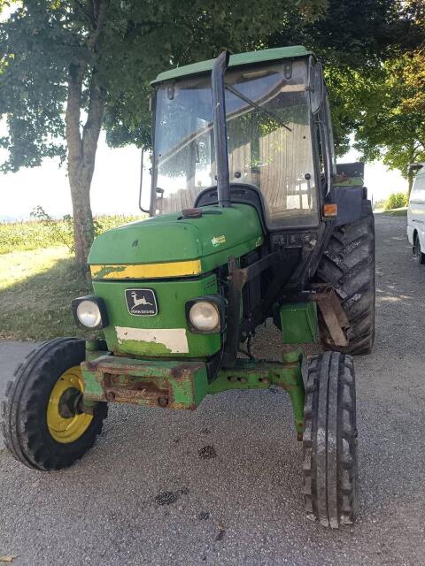 John Deere 1950 mit Big Lift Frontlader