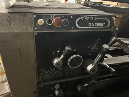 Voest Drehbank DA260/71
