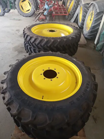 John Deere Pflegeräder neu