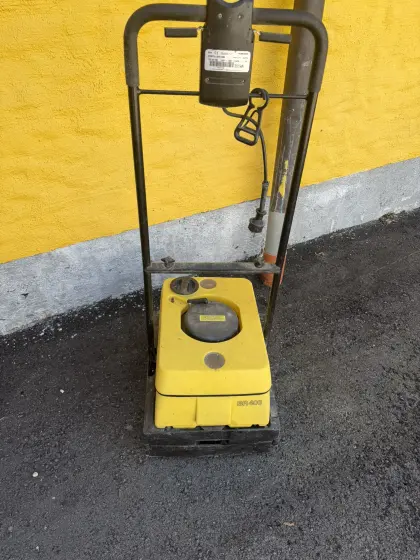 Kärcher Bodenreinigungsmaschine BR 400