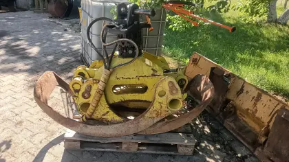 Hiab Holzzange mit Rotator