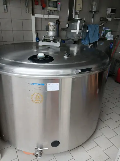 Milchtank 1.250 l mit Kühlung