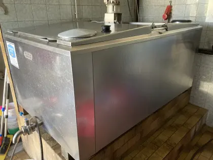 Milchtank Milchkühlwanne 1.000 l mit Kühlung