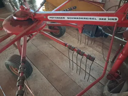 Pöttinger Schwader 322 HNS