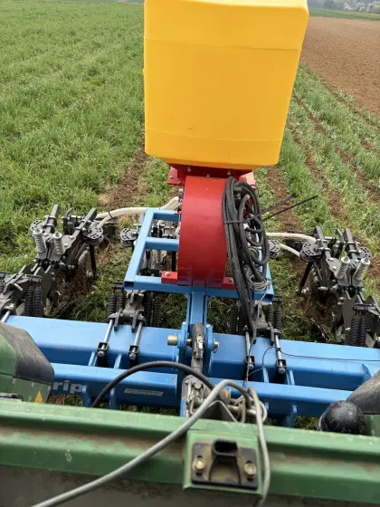 Strip-Till-Gerät Agrokalina 4 Reihen Yastrip