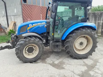 New Holland T 4.75 S mit Fronthydraulik