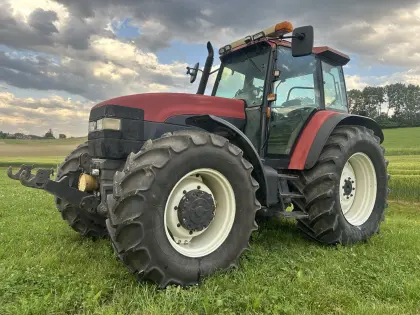New Holland M160