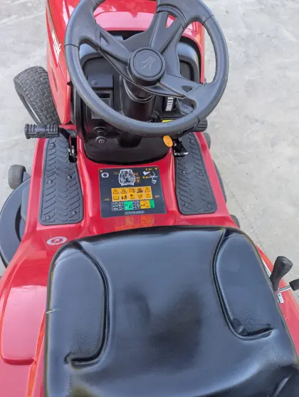 Rasentraktor MTD 220/105