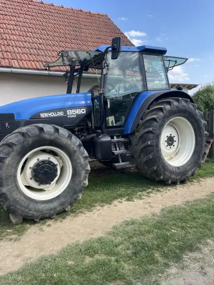 New Holland 8560 M160